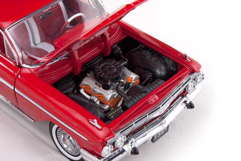 1961 Chevrolet Impala Sport Coupe - Escala 1:18 - Sun Star